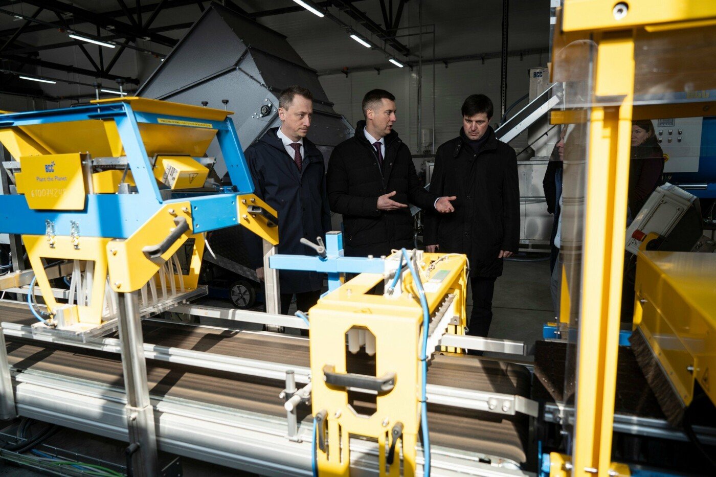 До 10 млн сіянців на рік: на Чернігівщині офіційно запустили лінію висіву