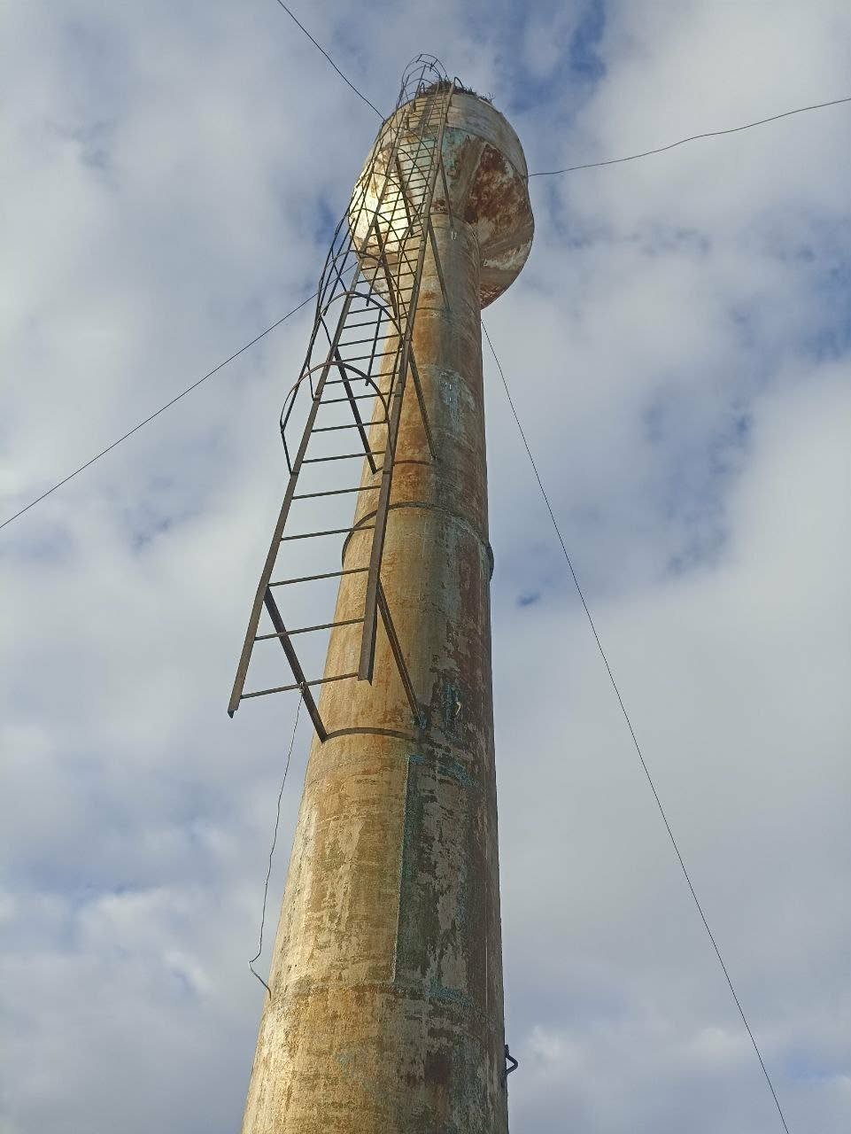 Люди можуть залишитися без води: в селі на Чернігівщині не можуть знайти причину