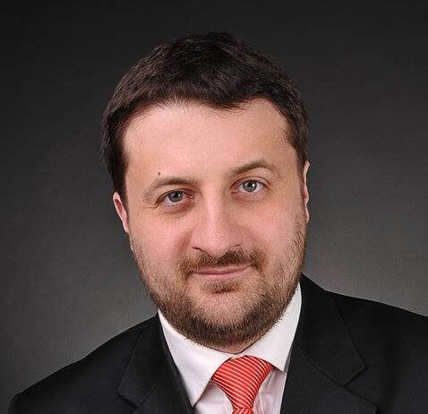 Близькосхідний конфлікт: чи варто чернігівцям запасатися пальним і чи даватимуть Україні зброю