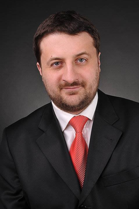 Близькосхідний конфлікт: чи варто чернігівцям запасатися пальним і чи даватимуть Україні зброю