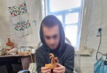 Відомий на Чернігівщині гончар Олег Луцук провів майстерклас для поранених бійців