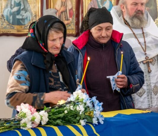 На Чернігівщині попрощалися із захисником, який загинув у бою на Харківщині