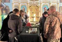 На Чернігівщині провели в останню путь бойового медика