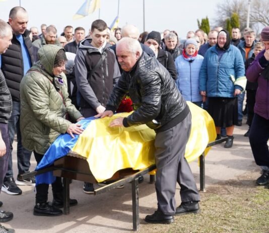 На Чернігівщині провели в останню путь прикордонника