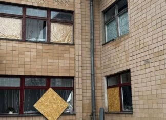 Пошкоджено десятки будинків та дитсадок: ворог атакував підприємство у Новгород-Сіверському