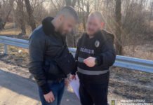 На Чернігівщині затримали двох серійних квартирних злодіїв (Фото)