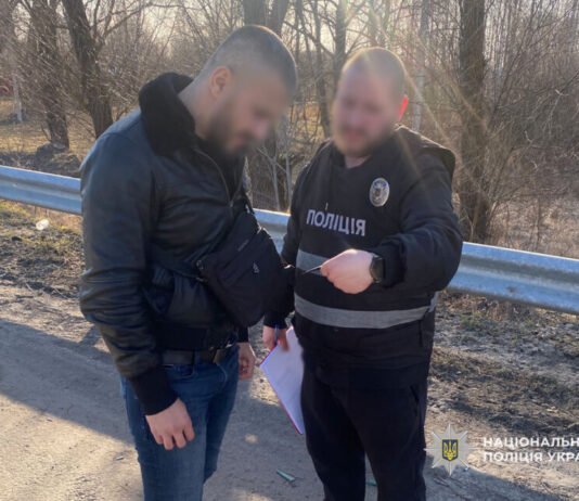 На Чернігівщині затримали двох серійних квартирних злодіїв (Фото)