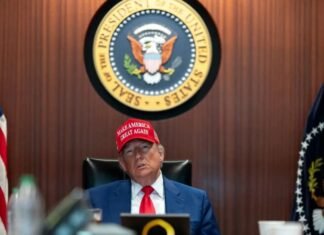 Администрация Трампа готовится к мирным переговорам с Ираном: СМИ узнали, чего будут требовать