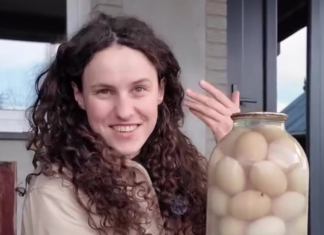 Свежие круглый год: украинка рассказала, как закатывать на зиму куриные яйца (фото)