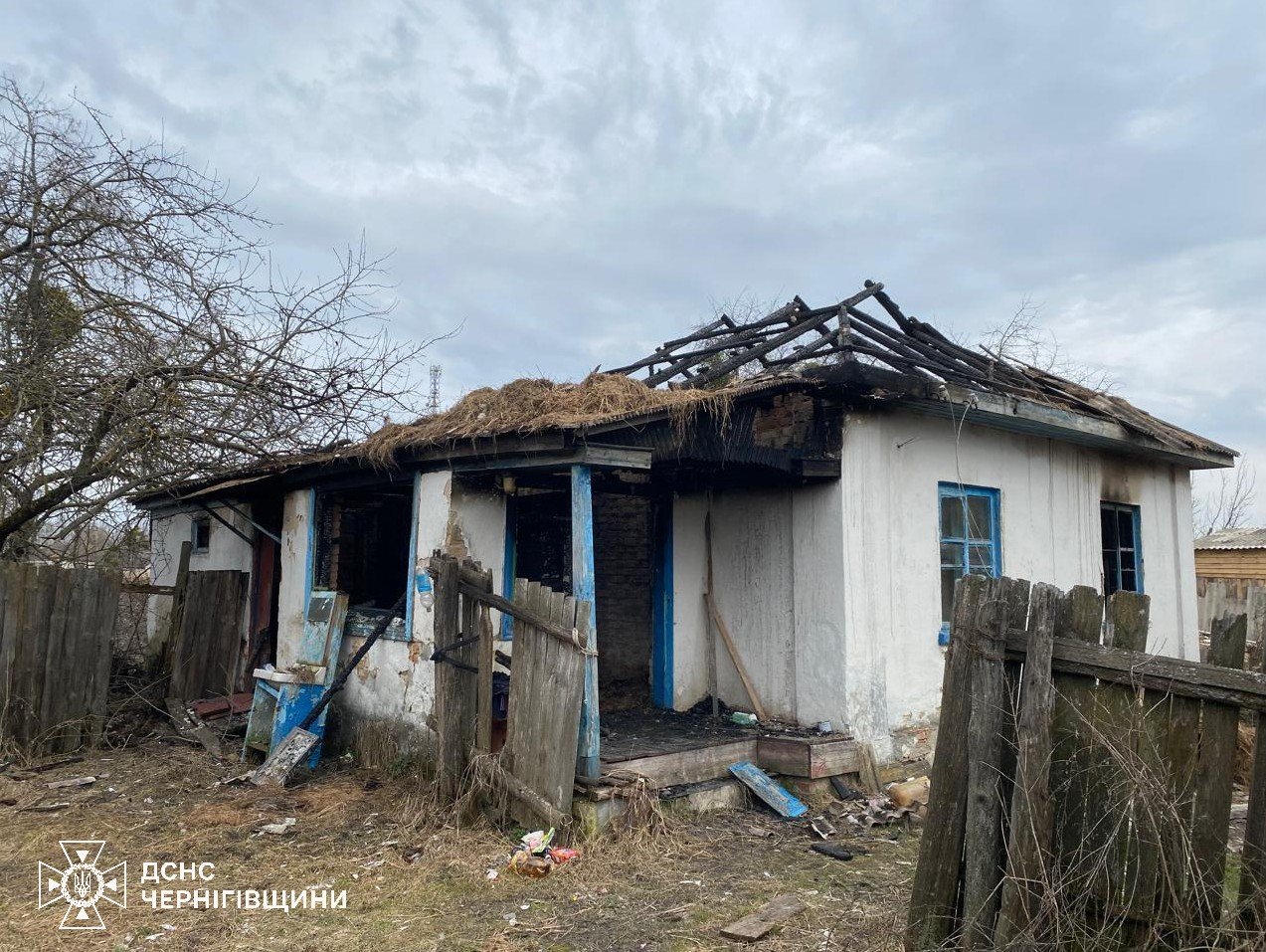 Через порушення правил монтажу димаря згорів будинок на Чернігівщині
