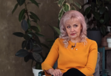 Отношения длились более трех лет: дочь Фарион обратилась к мужчине, с которым встречалась мама