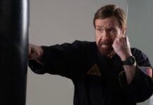 86-летний Чак Норрис внезапно умер после госпитализации: что известно