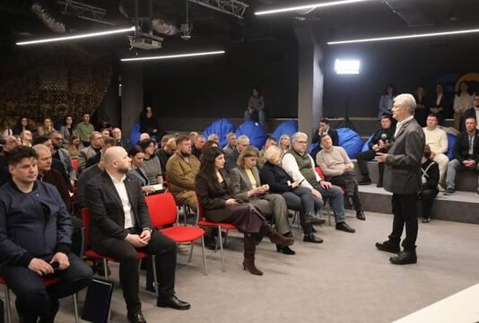 Украина должна объединиться и усилить дипломатический фронт на фоне войны на Ближнем Востоке – Порошенко