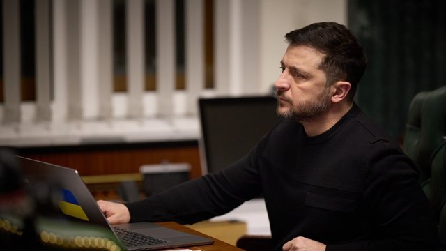 Большинство украинцев продолжают сохранять доверие к президенту – опрос