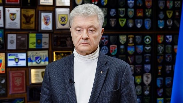 Порошенко о парламентском кризисе: Депутаты устроили «итальянскую забастовку», пора создать коалицию национального единства