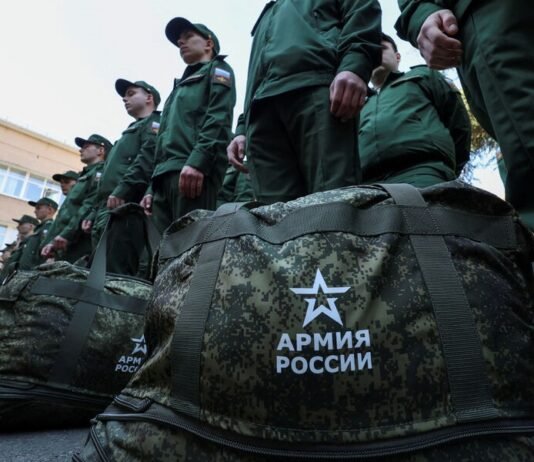 СМИ пишут об увеличении численности армии РФ до 2,4 млн: какой указ Путин издал на самом деле