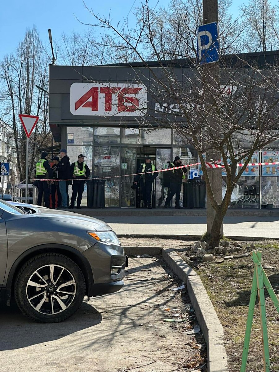 «Пробил крышу магазина и сдетонировал»: в пресс-службе «АТБ» раскрыли подробности взрыва в Чернигове