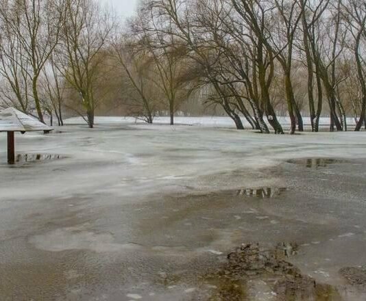 На Чернігівщині очікують весняне водопілля: снігу більше за норму, можливі підтоплення