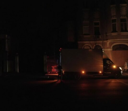 Графики отключения света 7 марта: ДТЭК определил, сколько часов будет отсутствовать электричество