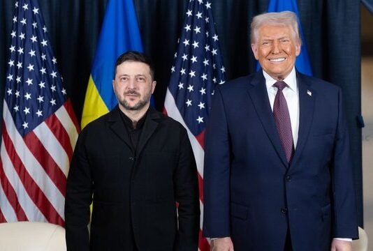 Трамп похвастался «бесконечными запасами оружия» и сравнил Зеленского с шоуменом и мистификатором