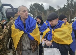 Додому повернулися 200 українських військових, серед них — оборонці Маріуполя