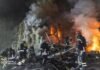 У Харкові після ракетного удару РФ розбирають завали житлового будинку: є загиблі