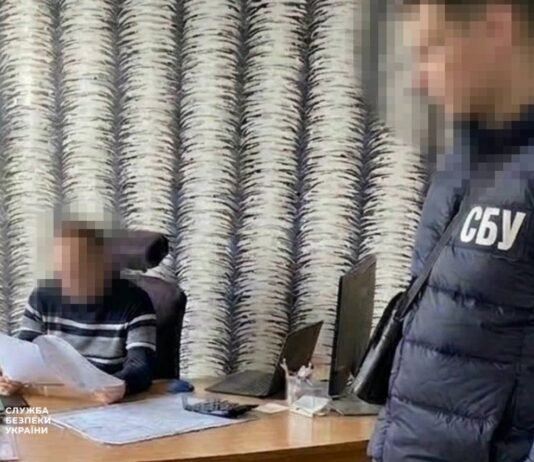 У Чернігові керівник будівельного підприємства «працевлаштовував» чоловіків для бронювання