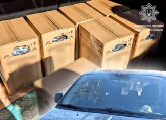 У Чернігові під час перевірки автівки виявили сім коробок зі спиртом