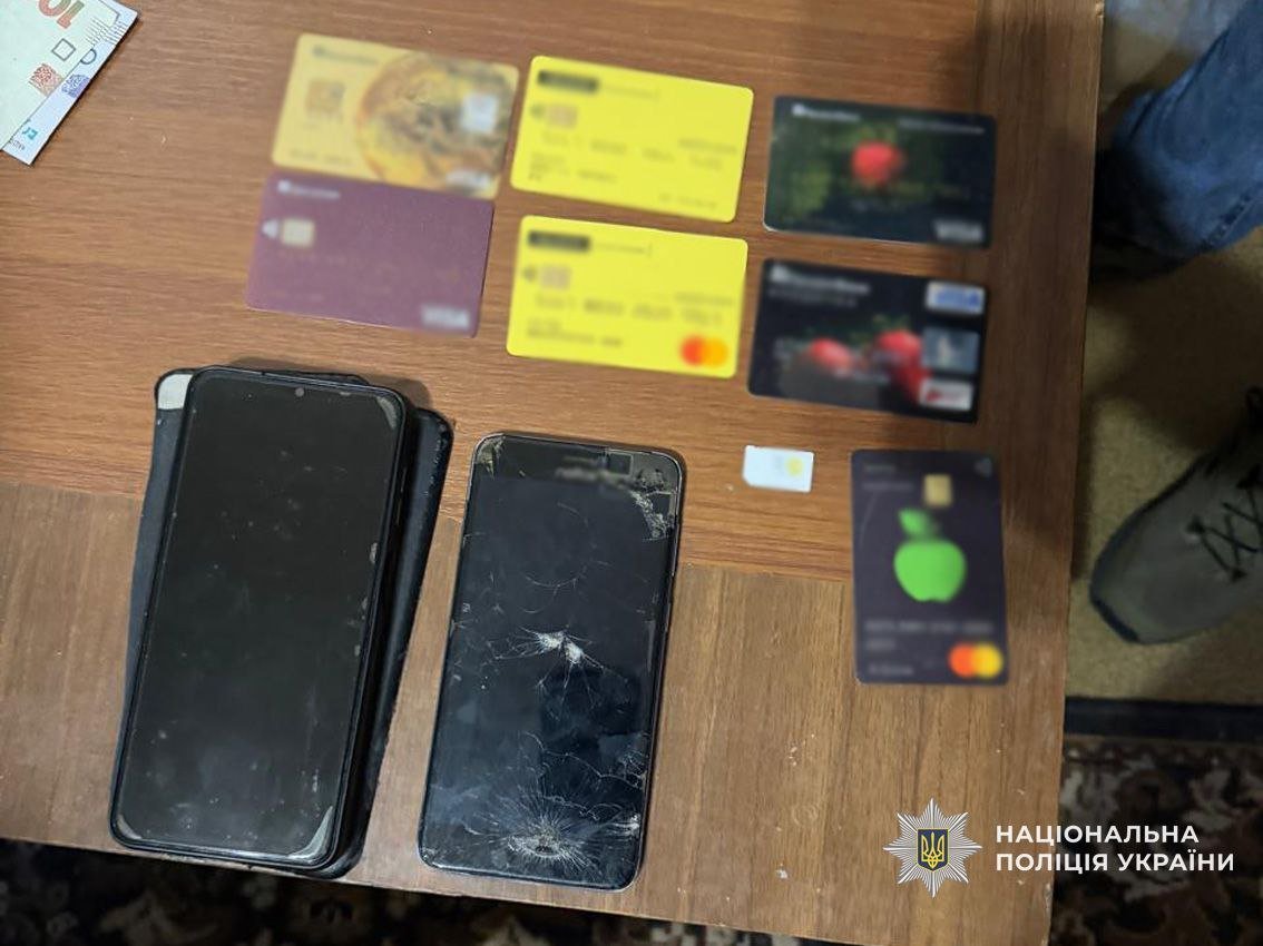 Фейкові цигарки та псевдобанкіри: у Чернігівському СІЗО троє ув‘язнених організували шахрайську схему