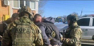 Під Черніговом обікрали будинок: винесли 10 000 доларів, 5 000 євро, 4 000 гривень та ювелірні вироби