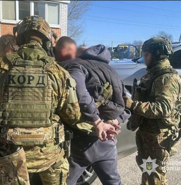 Під Черніговом обікрали будинок: винесли 10 000 доларів, 5 000 євро, 4 000 гривень та ювелірні вироби