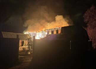 На Чернігівщині внаслідок ударів безпілотників поранено трьох людей, серед них 19-річний хлопець