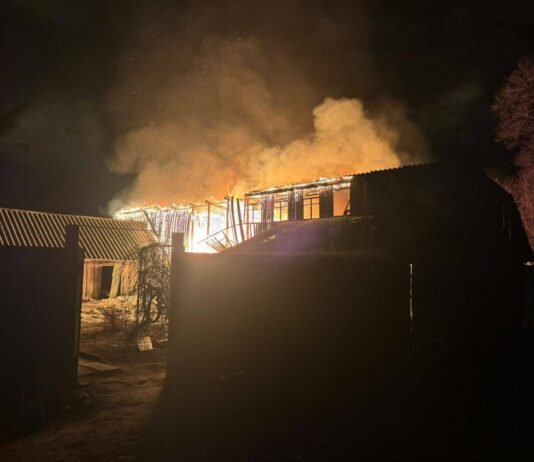 На Чернігівщині внаслідок ударів безпілотників поранено трьох людей, серед них 19-річний хлопець