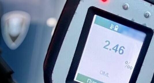 На Чернігівщині патрульні зупинили водія вантажівки MAN напідпитку