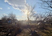 Російський БпЛА впав на приватну ділянку у Чернігові: пошкоджено 8 будинків, вибито щонайменше 30 вікон