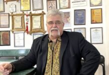 Президент присвоїв орден «За заслуги» ІІІ ступеня гендиректору та художньому керівнику Ніжинського драмтеатру