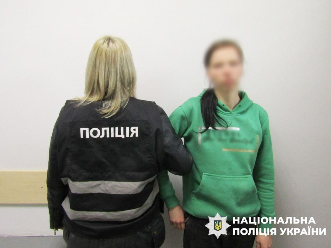 У Ніжині на Чернігівщині 23-річна молодиця проникла до будинку пенсіонерки та вкрала 4000 гривень