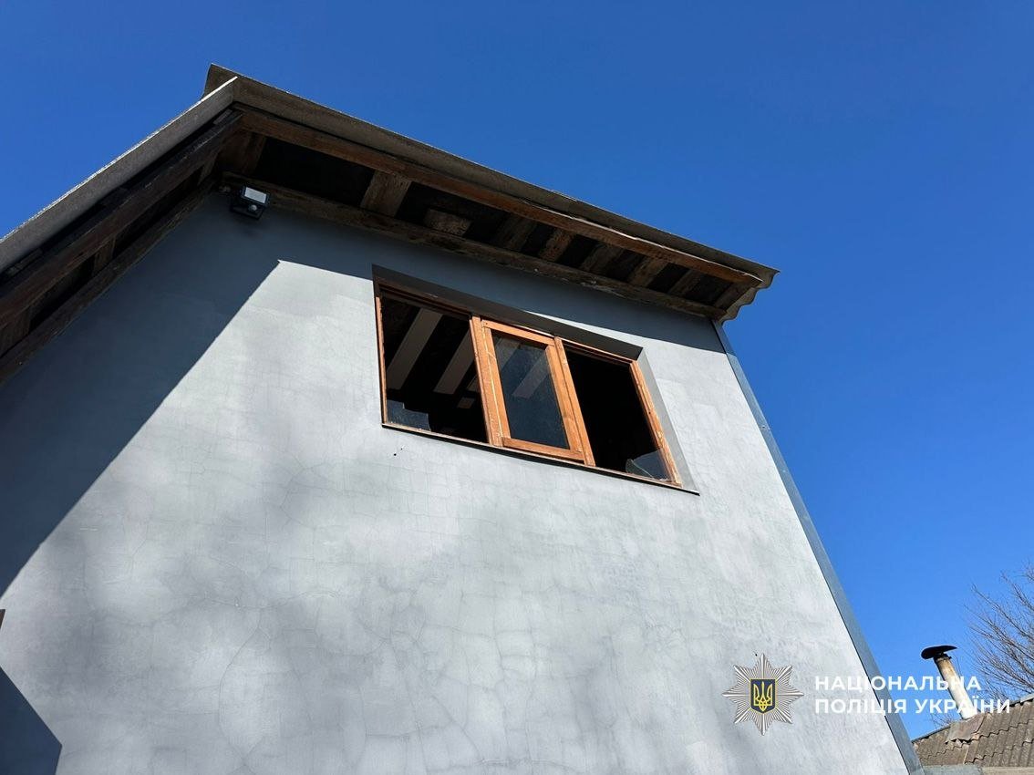 На Чернігівщині внаслідок атаки росіян поранена жінка (Фото)