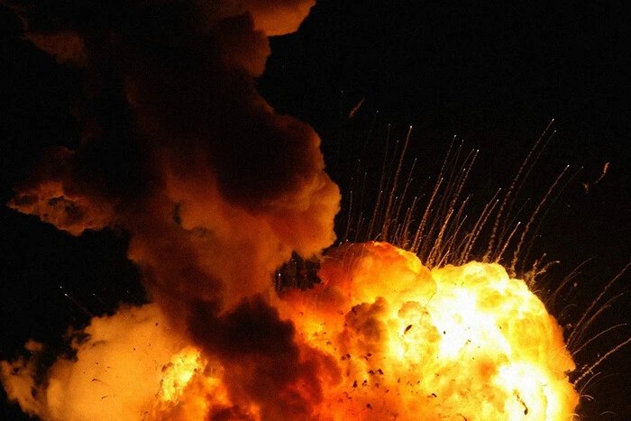 У селі на Чернігівщині вибухнув російський БпЛА: пошкоджено критичну інфраструктуру та будинок