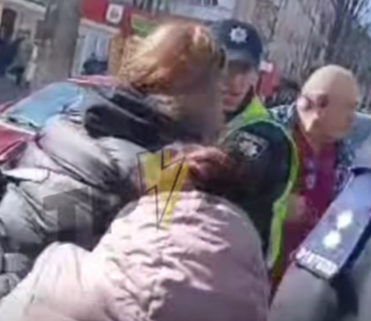 У Чернігові стался сутичка з поліцією на проспекті Левка Лукʼяненка: що відомо