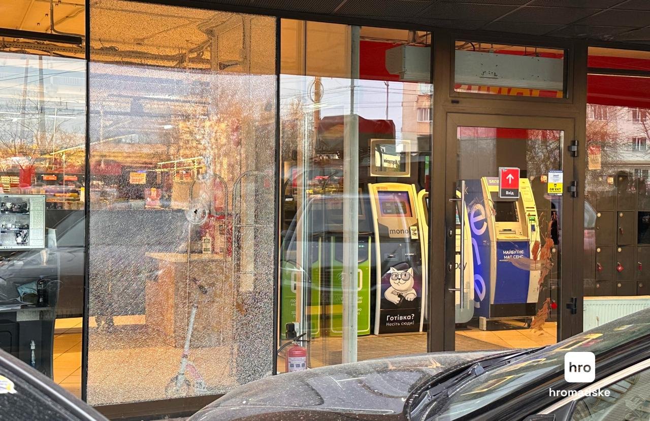 Полиция около 40 минут вела переговоры со стрелком: что известно о теракте в Киеве, — глава МВД