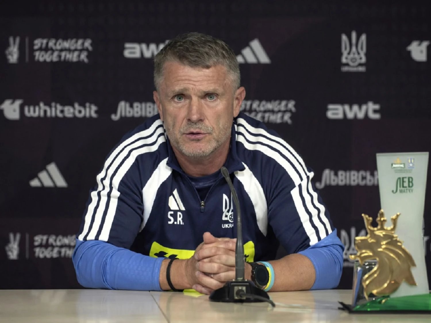 "У мене є начальник": Ребров різко відреагував на питання про відставку