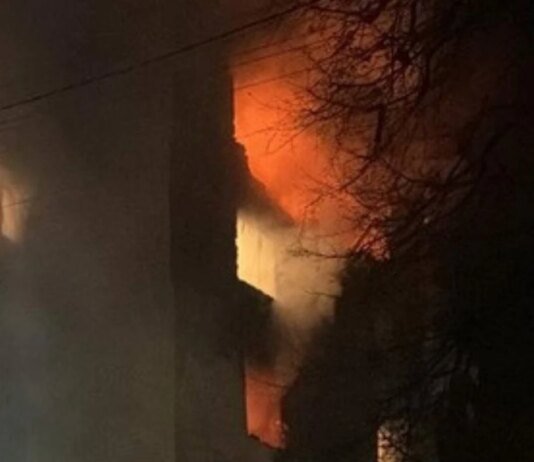 Атака на Харківщину: російський дрон влучив у п'ятий поверх житлового будинку в Чугуєві