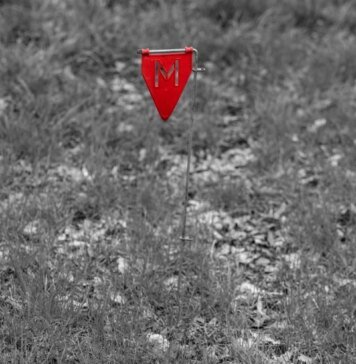 Ділки організували схему розкрадання мільйонів на розмінуванні, двоє отримали підозру — Генпрокурор