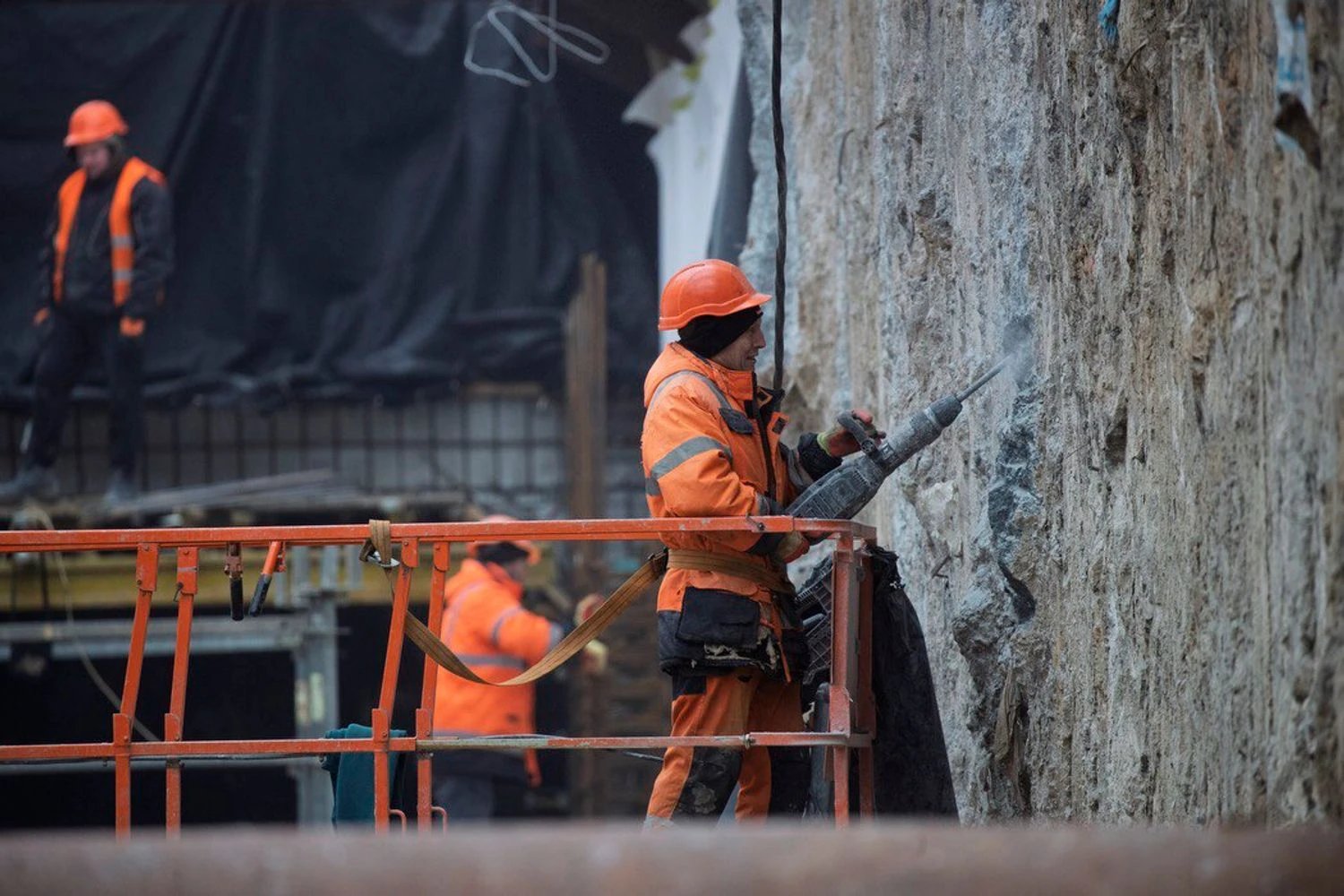 Через будівництво метро на Виноградар у столиці продовжили перекриття руху