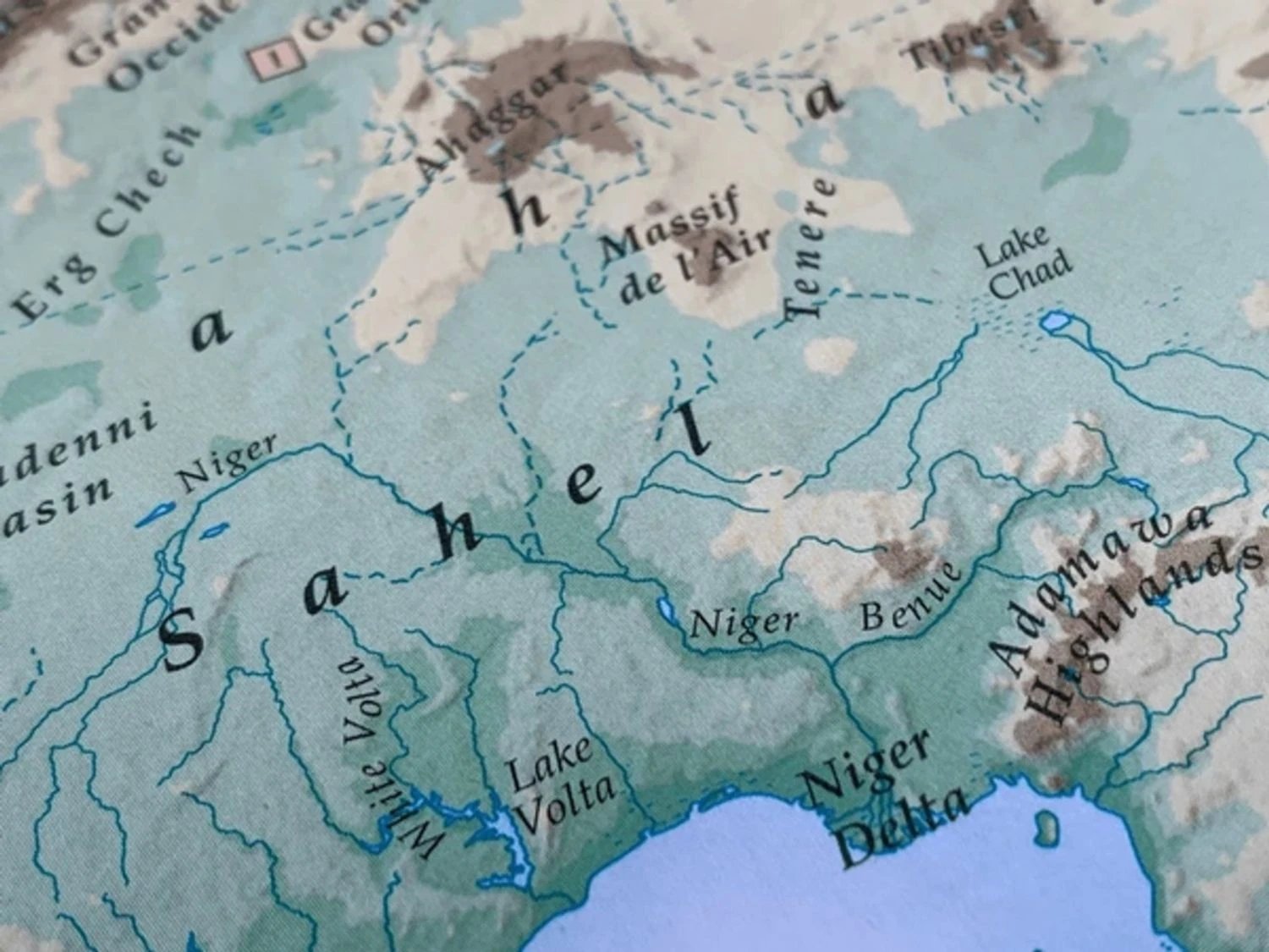 рф розширює вплив у Сахелі через мережу проксі та проплачені медіа — розвідка