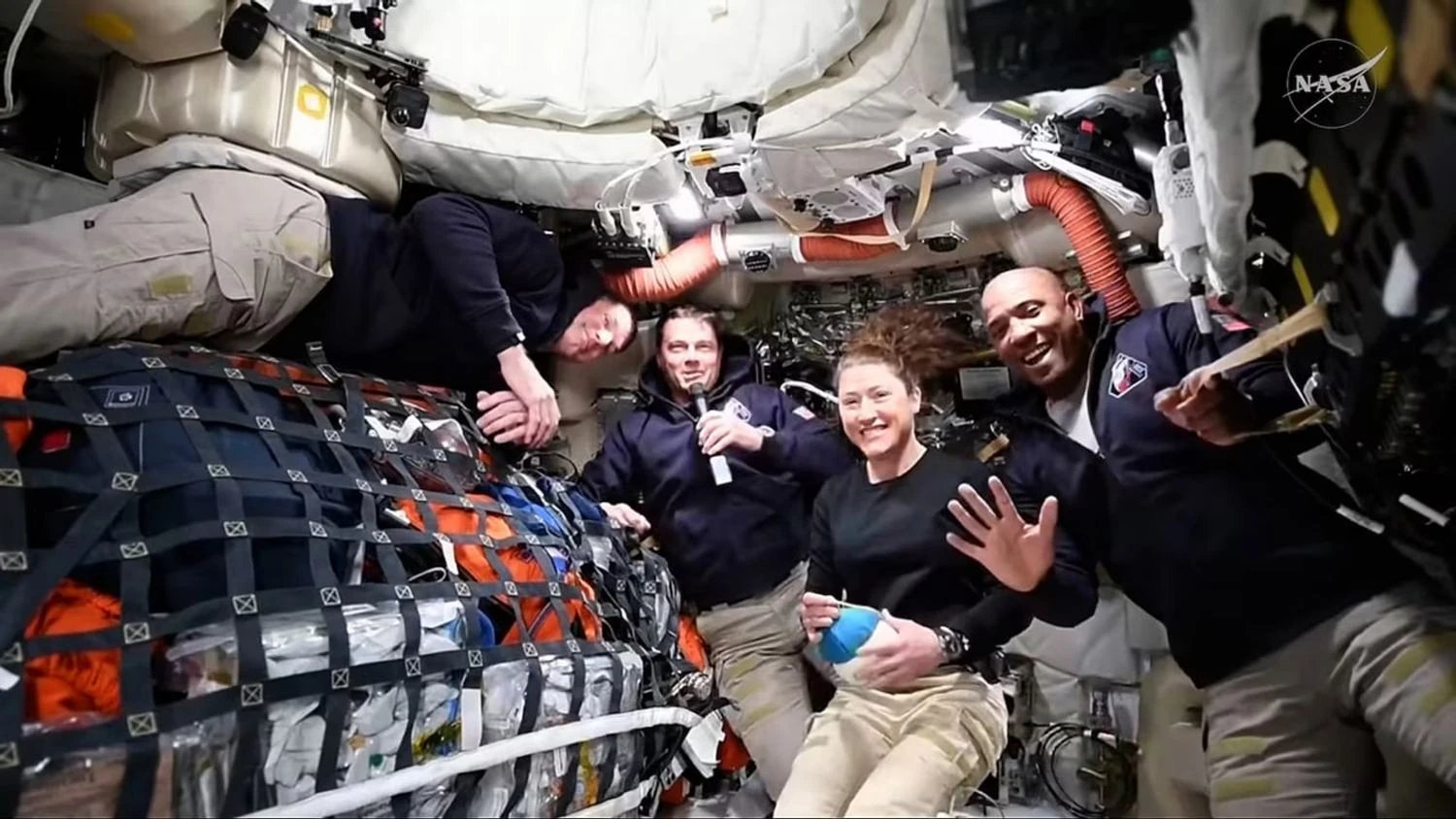 Екіпаж Artemis II поділився деталями місії та враженнями від польоту навколо Місяця