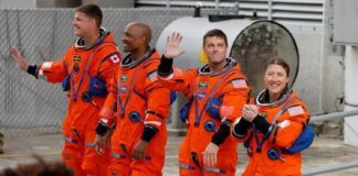 Як проходить політ Artemis II до Місяця