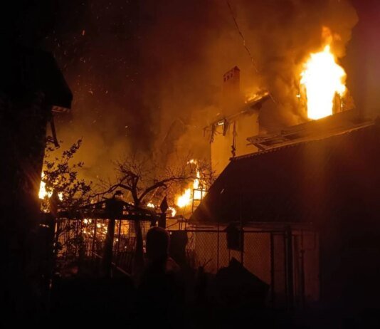 В Одеській області влучання БПЛА у багатоповерхівку, під завалами можуть бути люди — ОВА