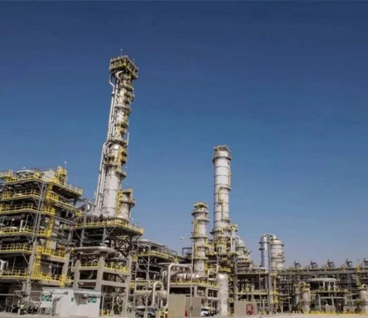 Іран атакував ракетами та дронами нафтохімічний комплекс у Саудівської Аравії